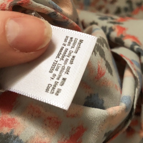 Multicolored patterned front tie blouse - Picture 7 of 7